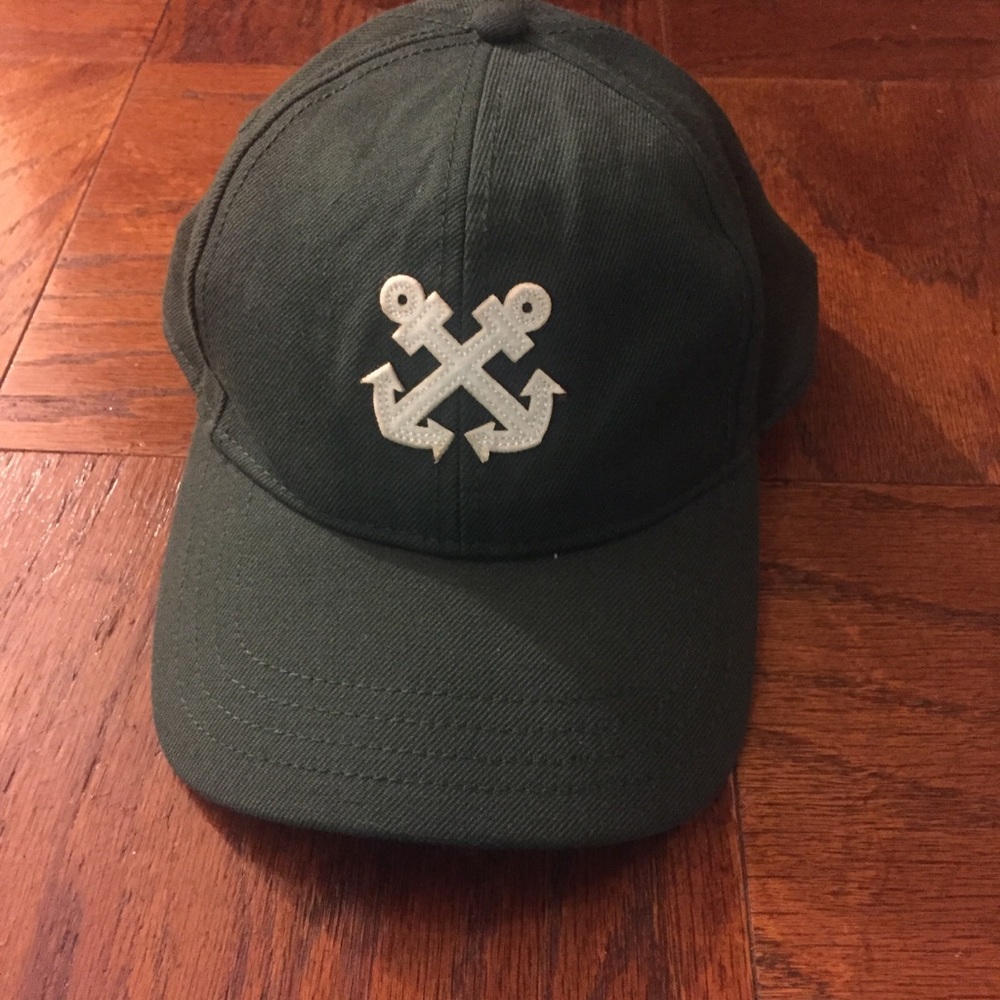 Dark green Nautica hat